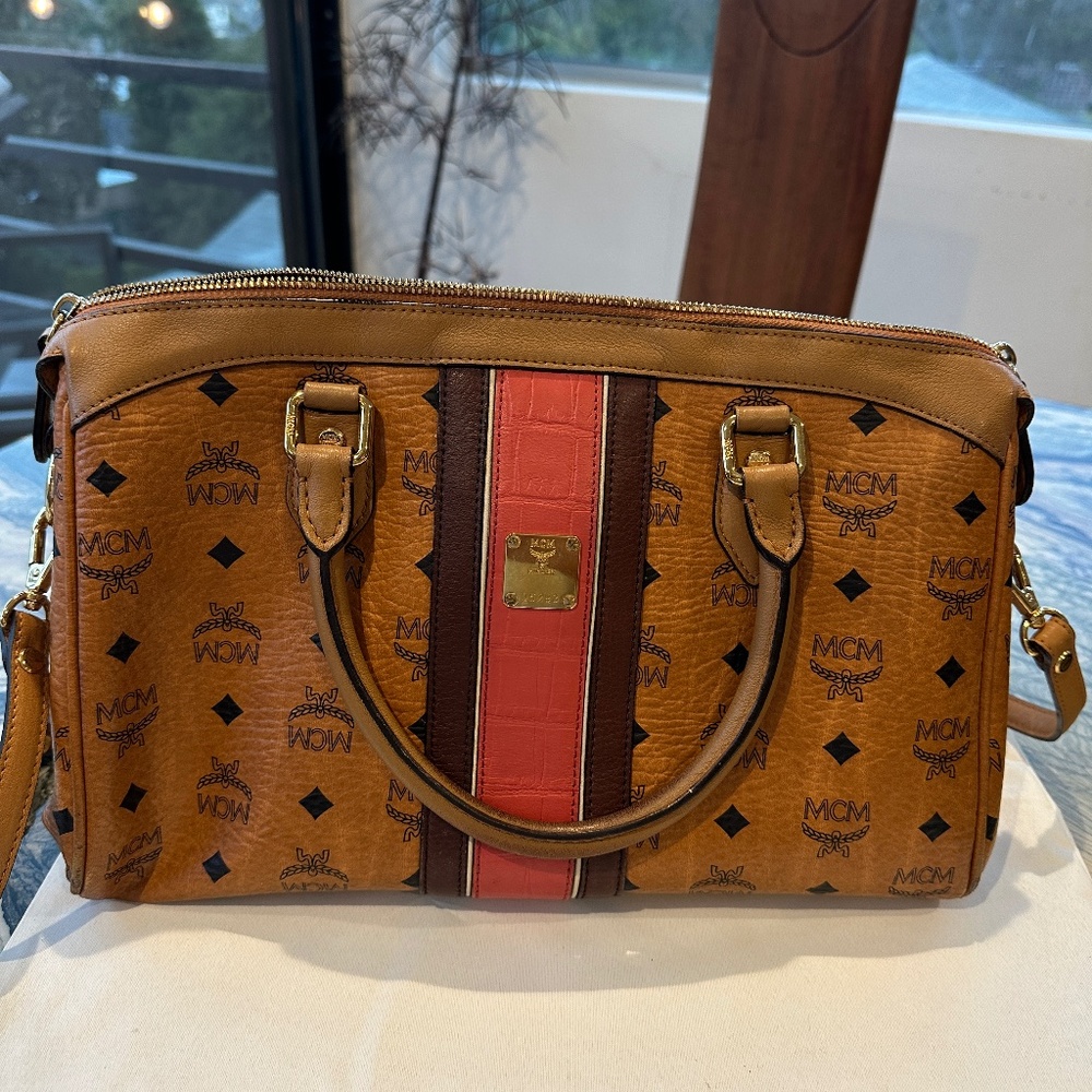 MCM visetos bag